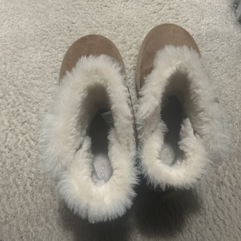Ugg Boots - image 5